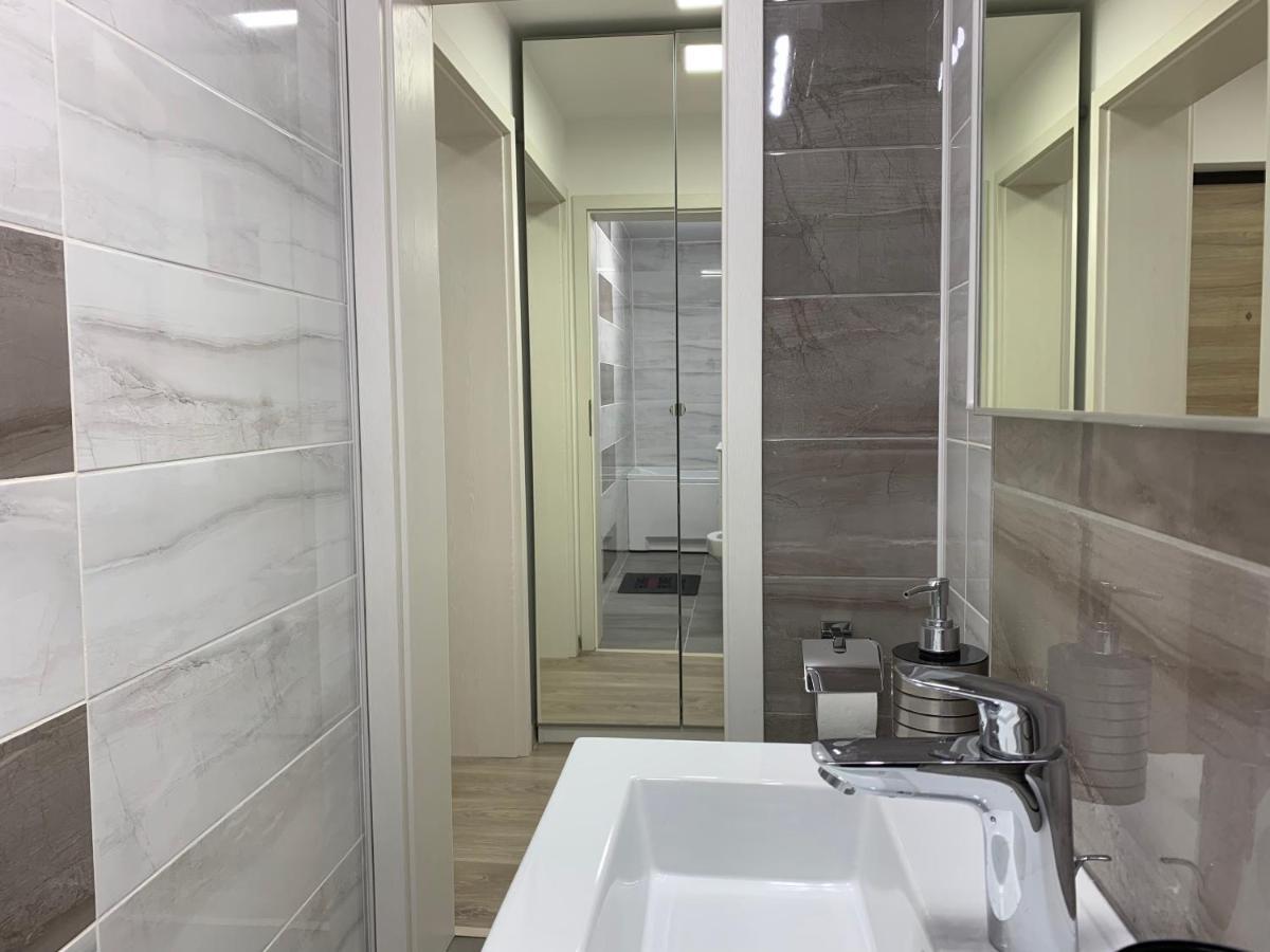 Mery Apartment Галац Экстерьер фото