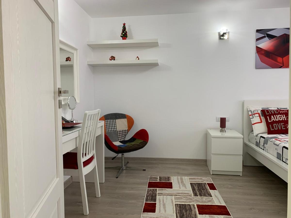 Mery Apartment Галац Экстерьер фото