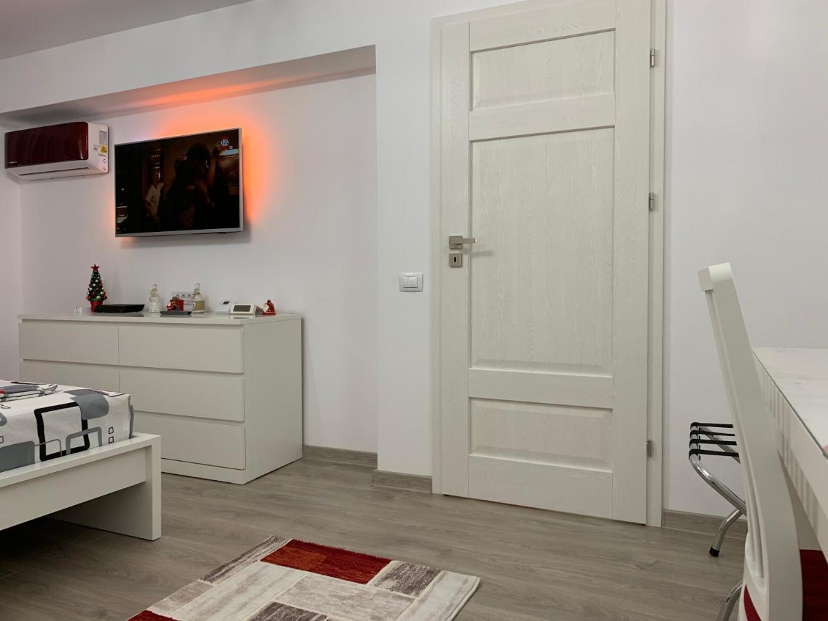 Mery Apartment Галац Экстерьер фото